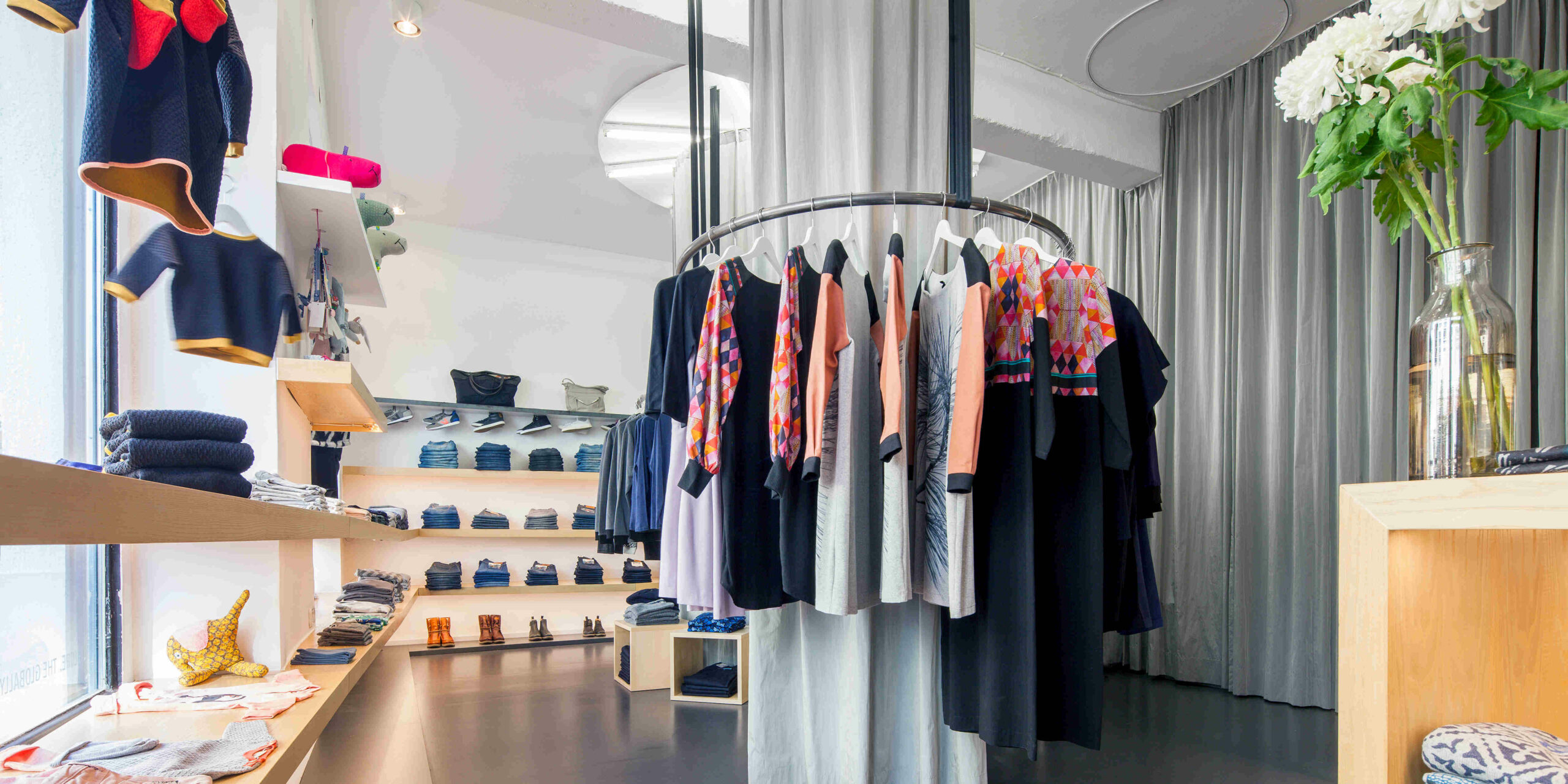 Nachhaltig einkaufen in München: Diese Shops führen Fair Fashion Brands