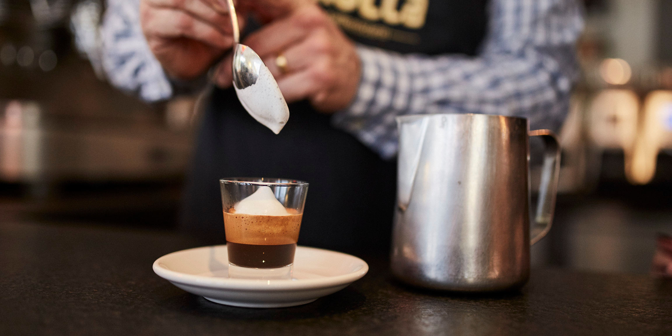 Von Filterkaffee bis Flat White: Tolle Kaffeeröstereien in München